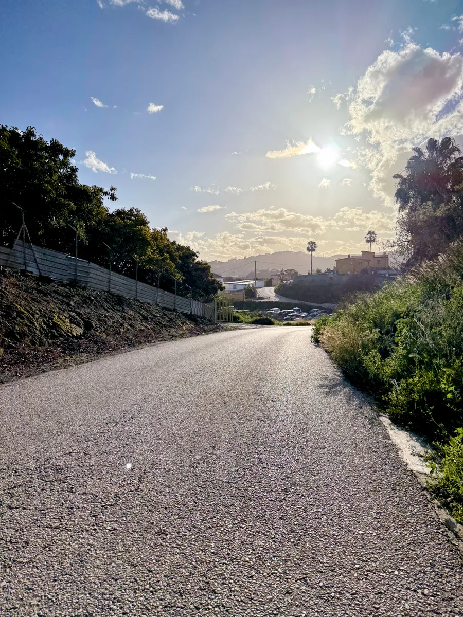 Tiny roads above Almayate