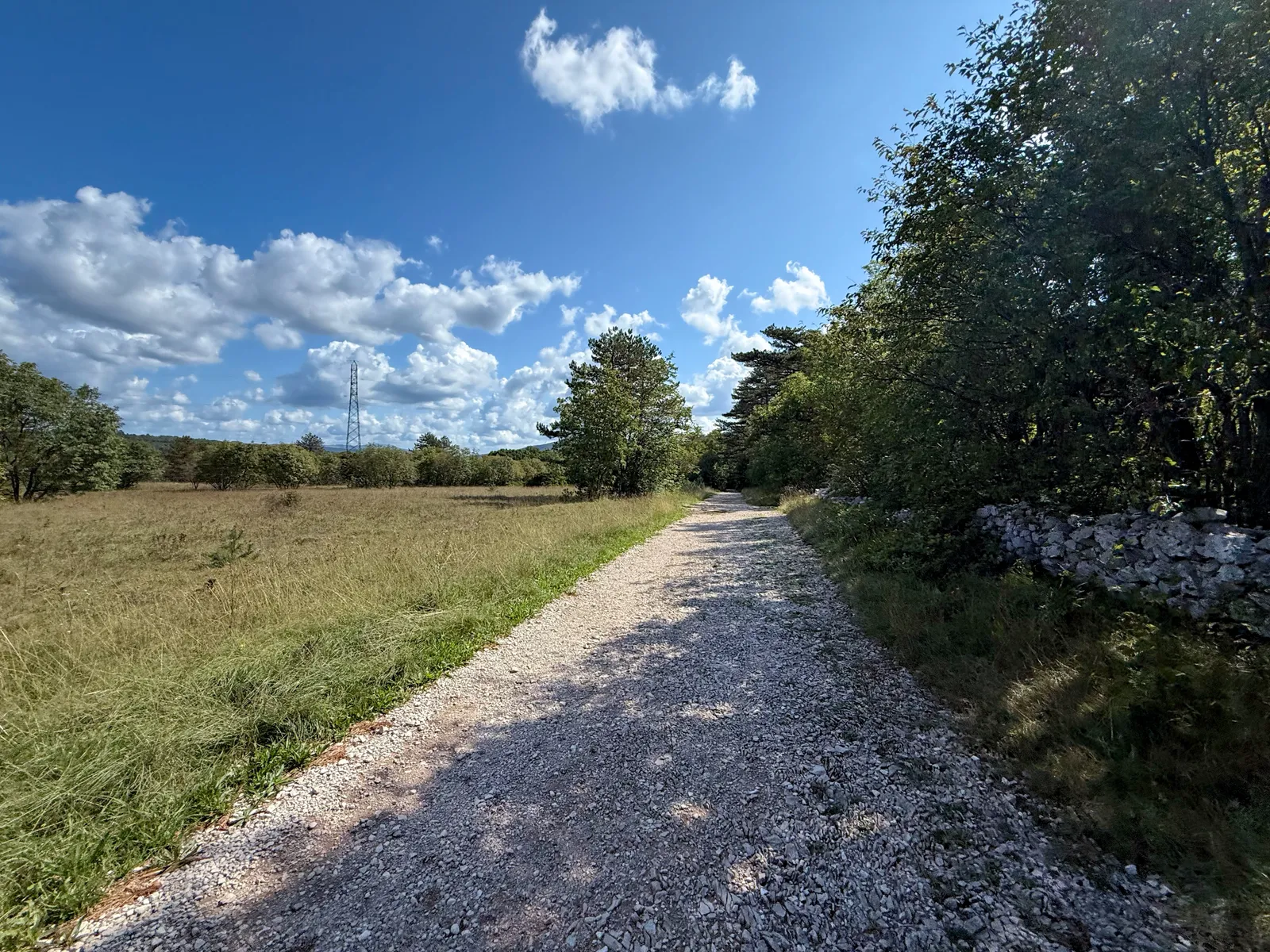 Smooth gravel to Slovenia