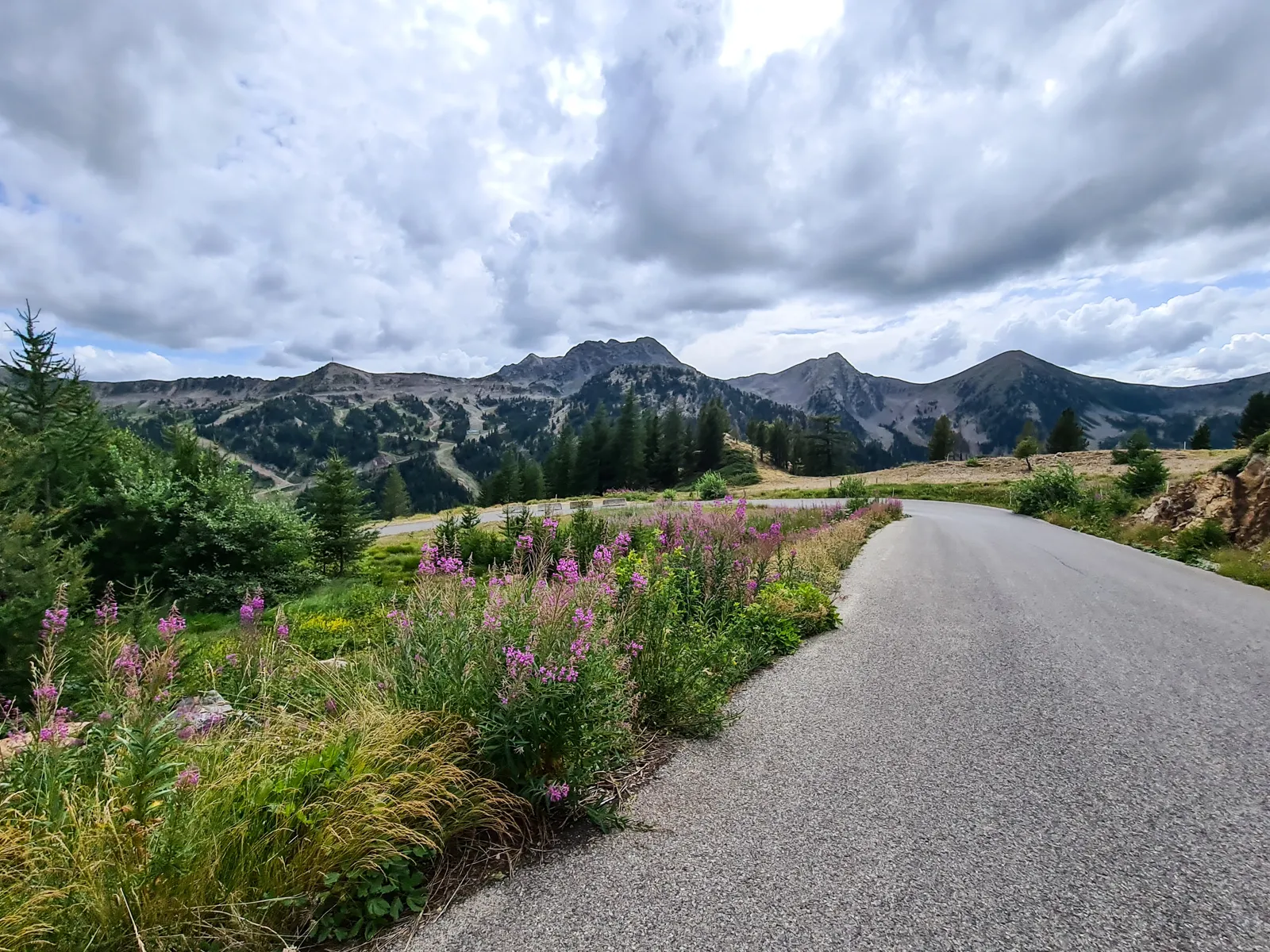 Mountains over Isola 2000